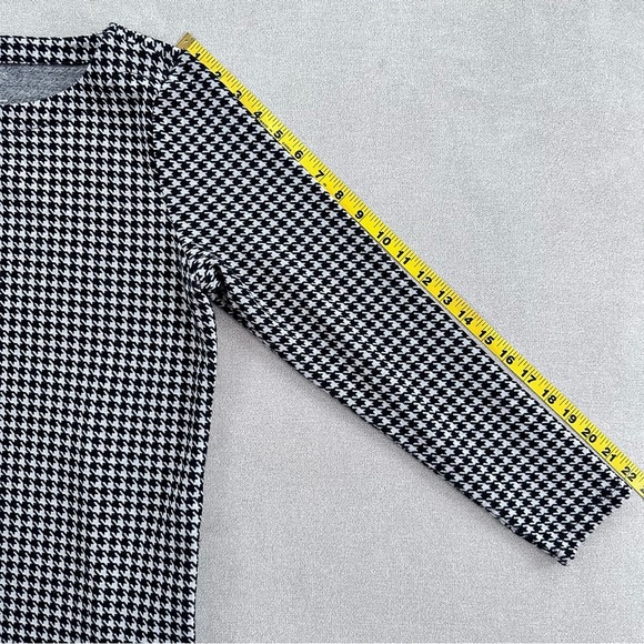 Talbots Black and White Houndstooth Sweater. Medium Petite. - Picture 9 of 9